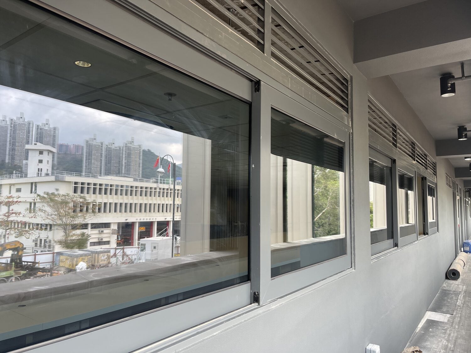 香港賽艇協會商業場地裝修後清潔完成後嘅辦公區